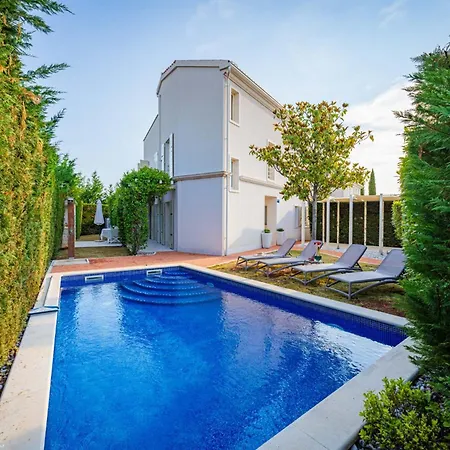 Petra In Vabriga - Haus Fuer 6 Personen *